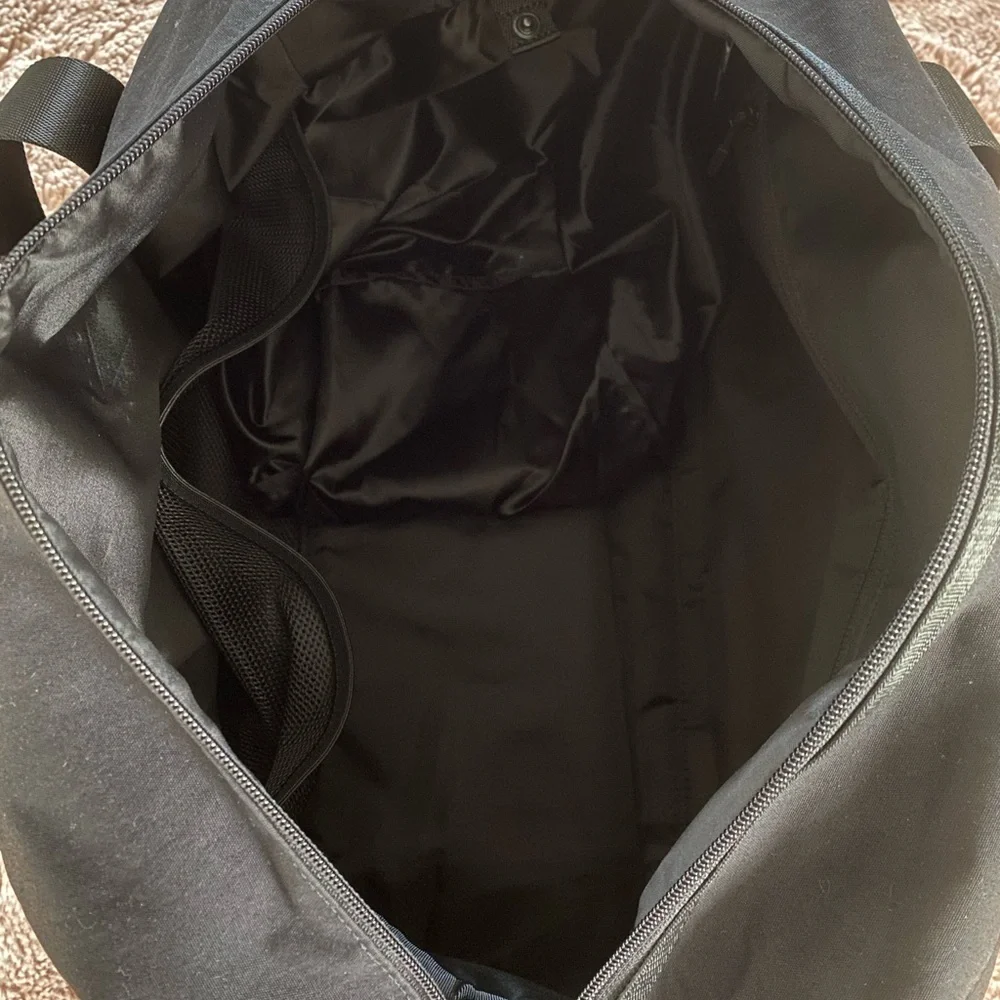 lululemon athletica design move